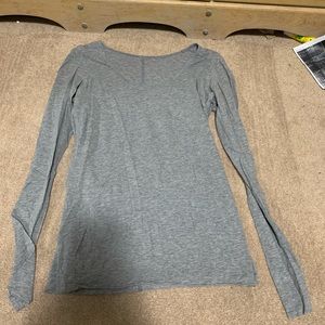 Lululemon grey long sleeve size 8 women’s
